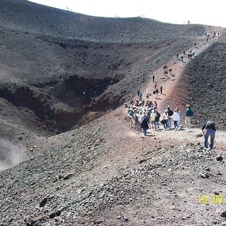 زافيرانا إتنيا Villa Hirschen المظهر الخارجي الصورة